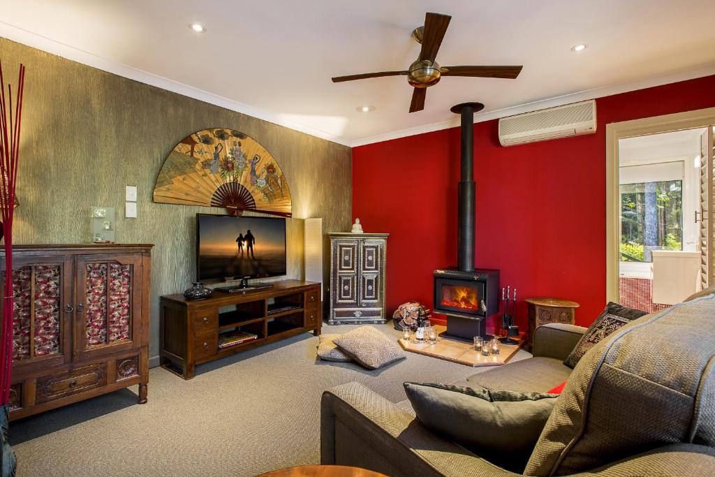 Avocado Sunset Bed & Breakfast - Oosterse Suite Met Open Haard