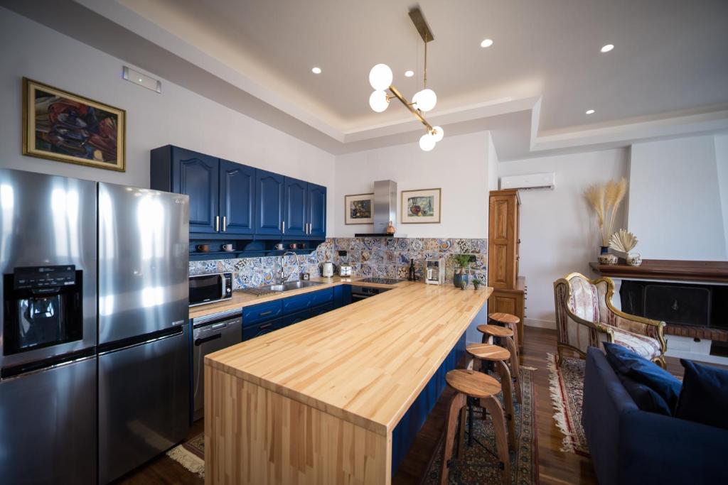 A kitchen or kitchenette at Casa Reale Corfu
