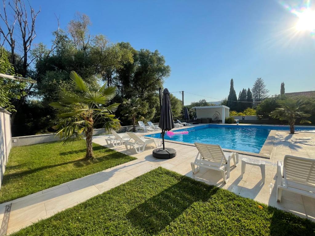 Bazén v ubytování Luxury Villa Magic nebo v jeho okolí