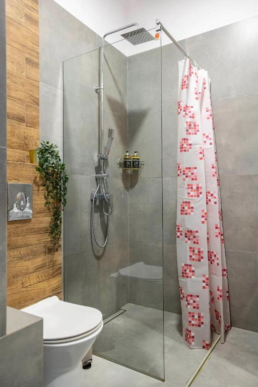 Kúpeľňa v ubytovaní Discover Krakow Apartments - 5 Borowickiej St - Studio next to Opera and Unity Centre