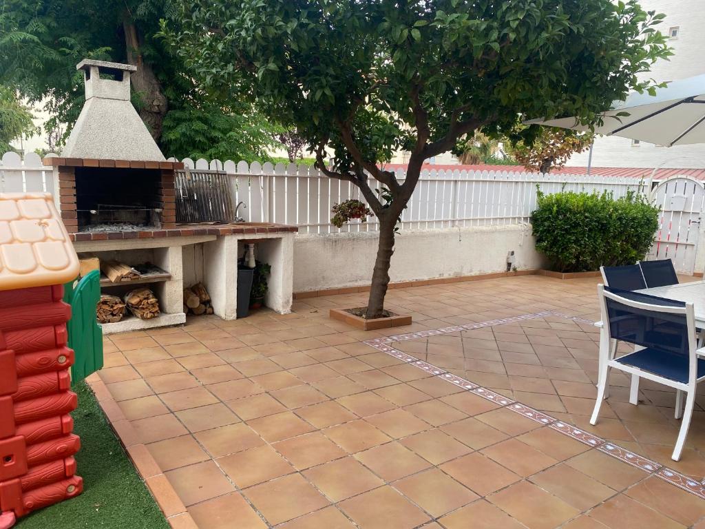 Patio alebo iná vonkajšia časť ubytovania MARSOL RELAX Roda de Barà
