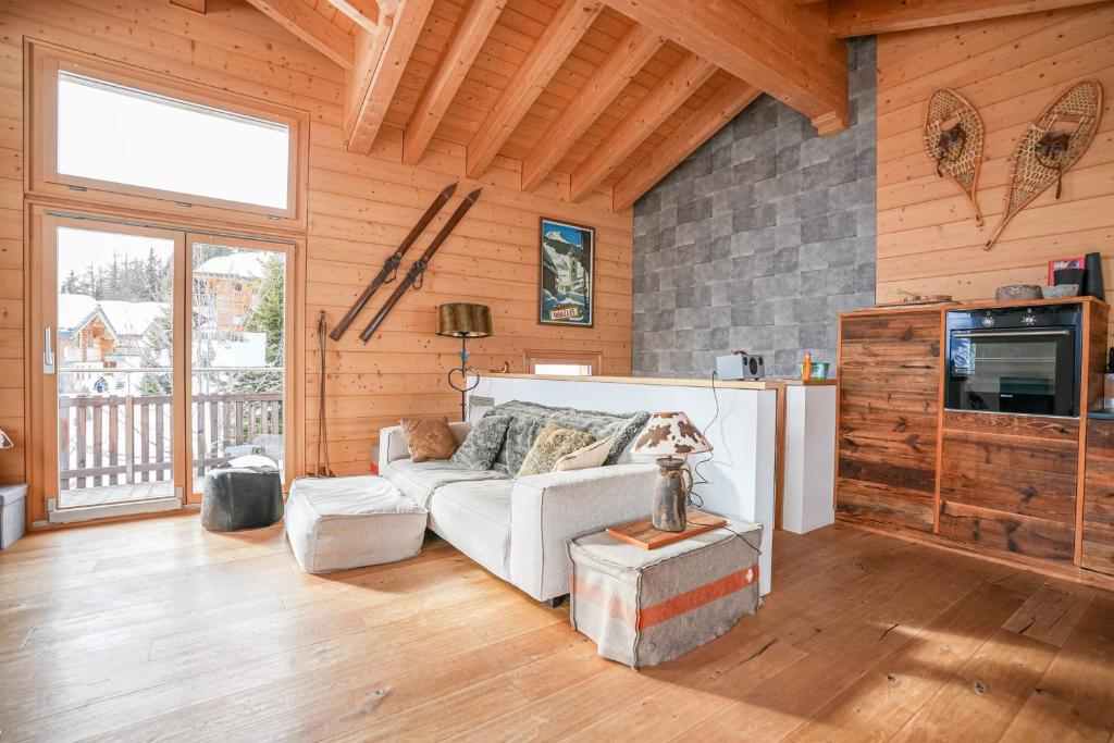 TV a/nebo společenská místnost v ubytování Chalet t'Alpa