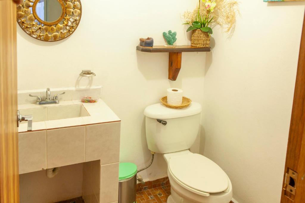 Casa con Acceso a La Playa - Three-Bedroom House