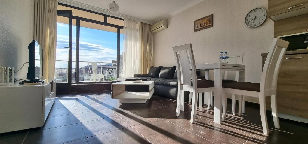 Posezení v ubytování Dolce Vita II Waterfront Aura Sea View Luxury Apartament