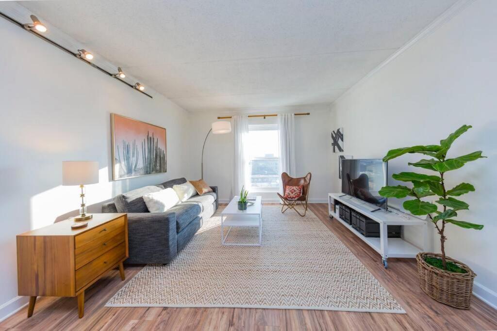 Music Row Retreat with Pool and Free Parking, Walk to Bars! photo