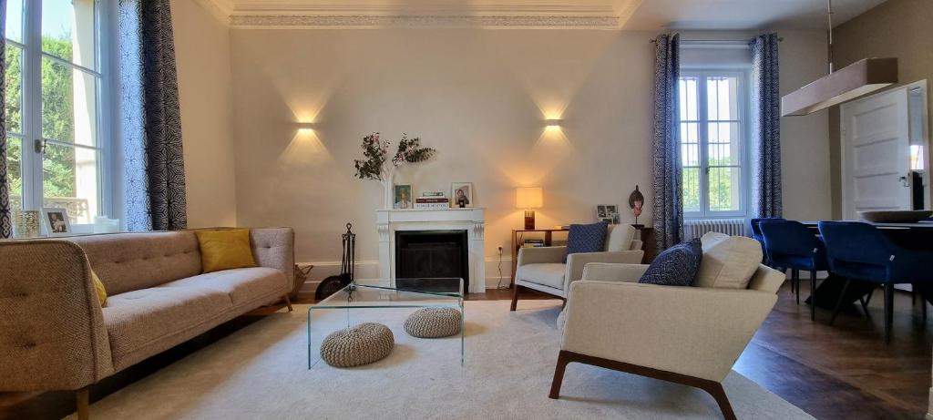 Fotografia z galérie ubytovania Exclusif - Splendide villa 6ch à 15min de Lyon v destinácii Rillieux