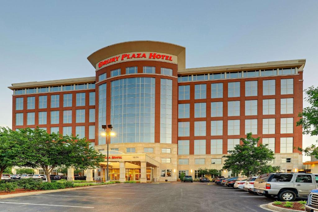 a hotel with a parking lot in front of it at Drury Plaza Hotel Nashville Franklin in Franklin