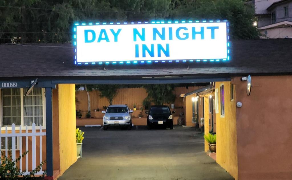 a sign that says day n night inn on a building at DAY N NIGHT INN - Near Universal Studios Hollywood in Los Angeles
