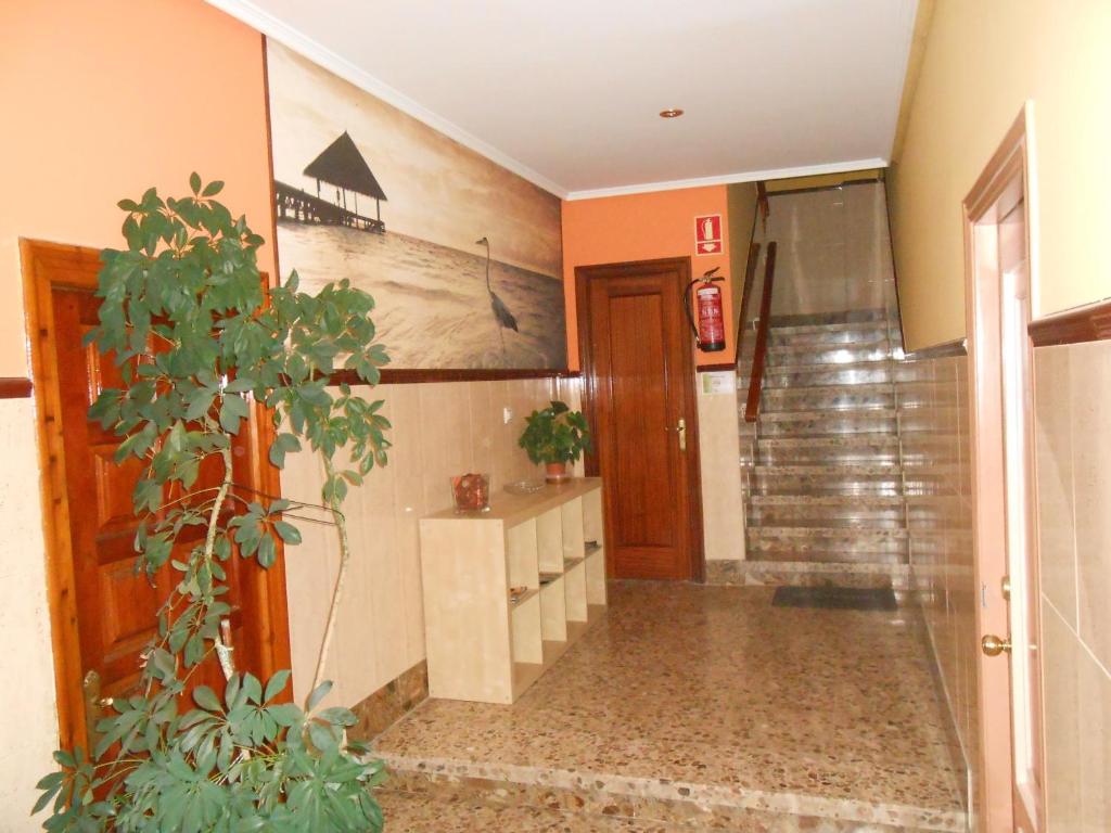 Hostal Restaurante El Abuelo, Trobajo del Camino – Updated ...