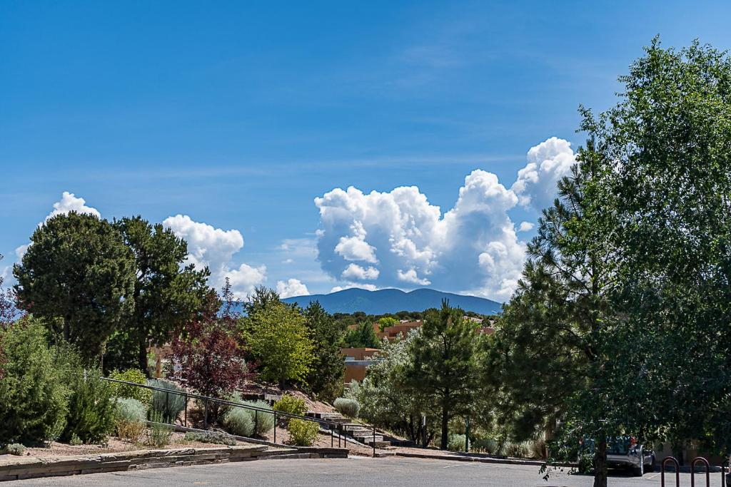 Reserve 401 - Housity