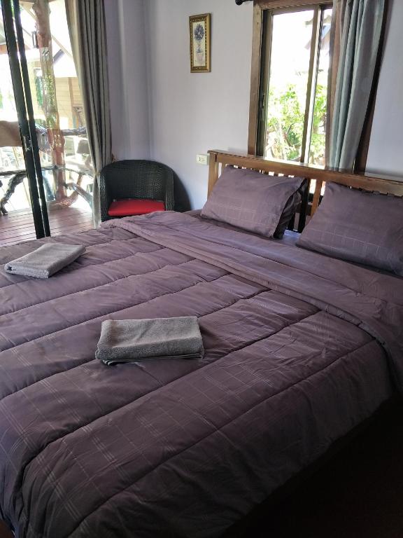 Lanta Fa Rung Beach Resort - Bungalow Mit Terrasse