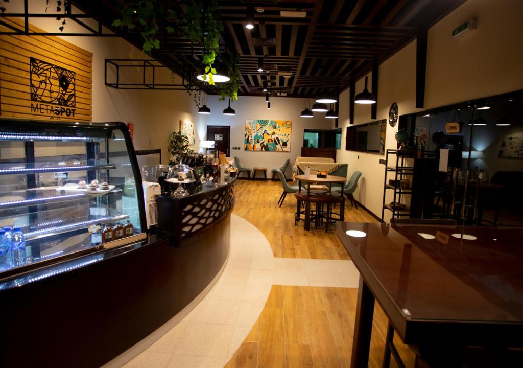 Restaurace v ubytování Remas Hotel Suites - Al Khoudh, Seeb, Muscat