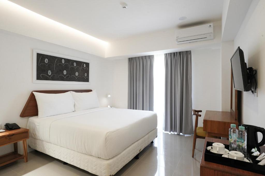Coffee Hotel Ayola Dolok Sanggul - King Room With Pool View