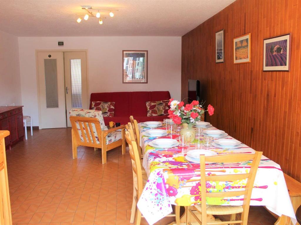 Gallery image of Appartement Vars, 3 pièces, 8 personnes - FR-1-330B-123 in Vars