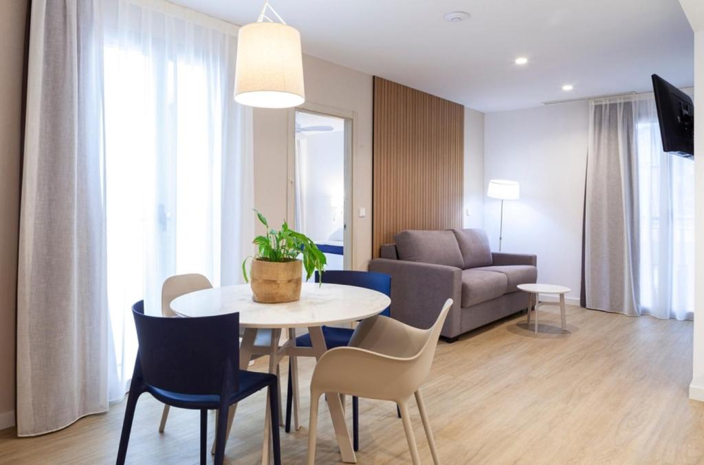 Apartamentos Mayal con Piscina - Appartement D'une Chambre
