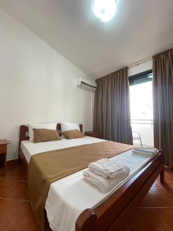 DeLux Apartmani - Double Room With Balcony