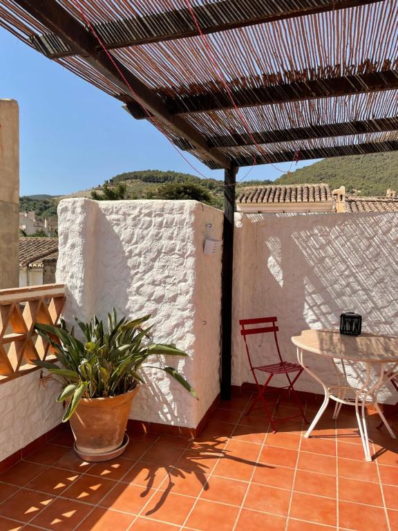 Fotografia z galérie ubytovania Casa Abuela, cheerful cosy 2 bedroom whitewashed village house v destinácii Pinos del Valle