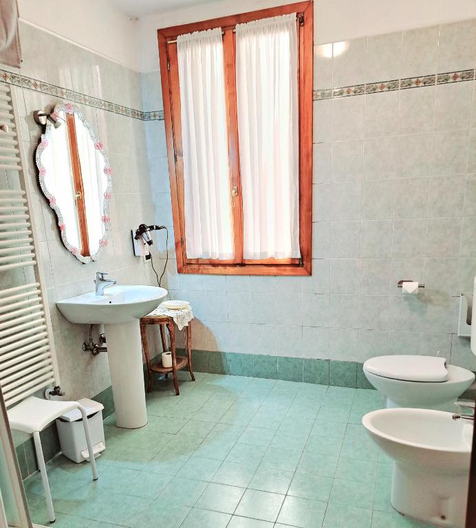 Koupelna v ubytování Locanda Ca' Formosa