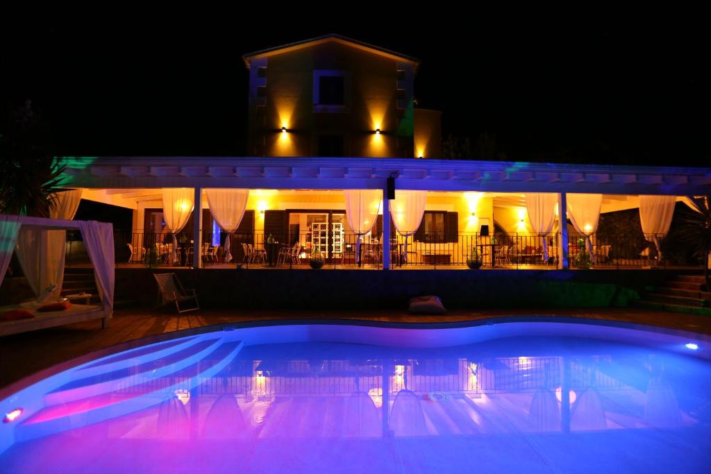Πισίνα στο ή κοντά στο Borgo del Nespolo