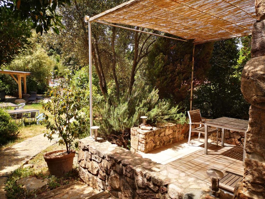 Résidence A CASA VECCHIA gites de charme avec JACUZZI proche Ajaccio - Estudio Con Terraza