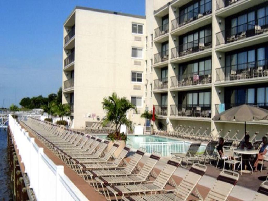 Bazén v ubytování Pier 4 Hotel nebo v jeho okolí