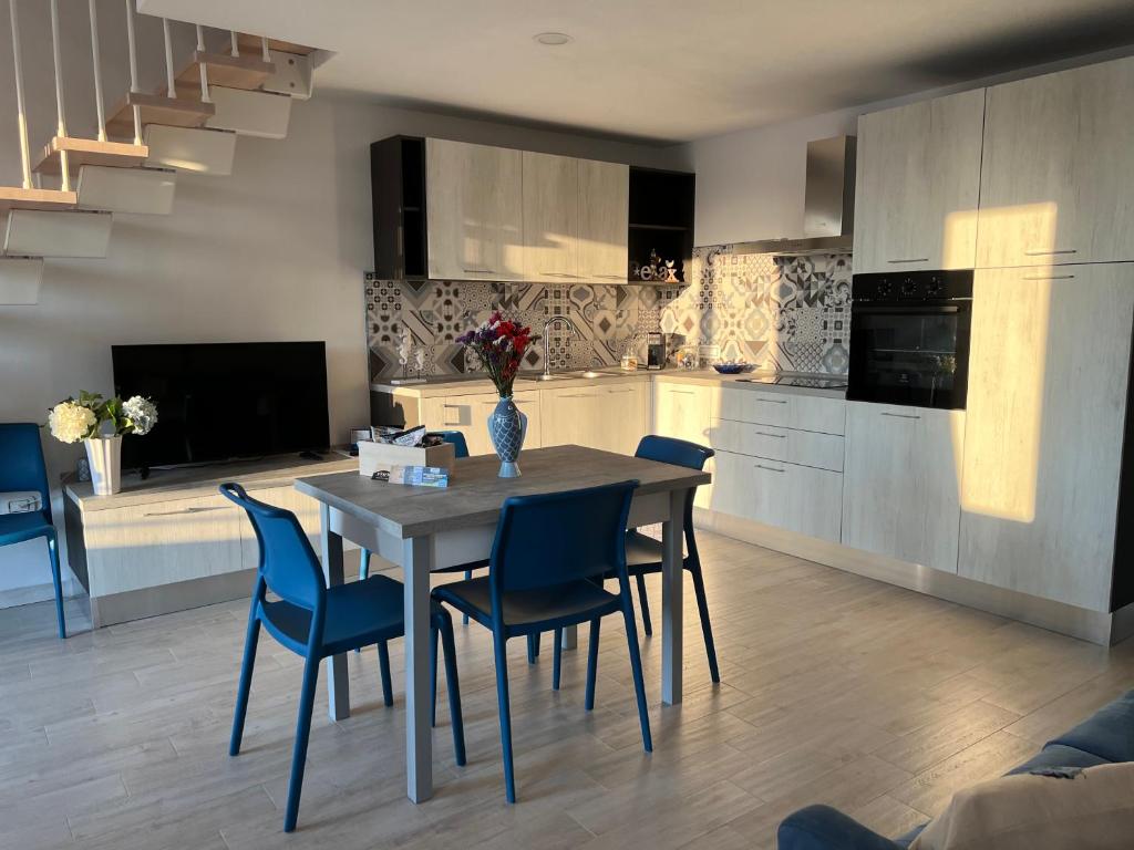Domus de Victoria a Càbras - Lussuoso apt con piscina