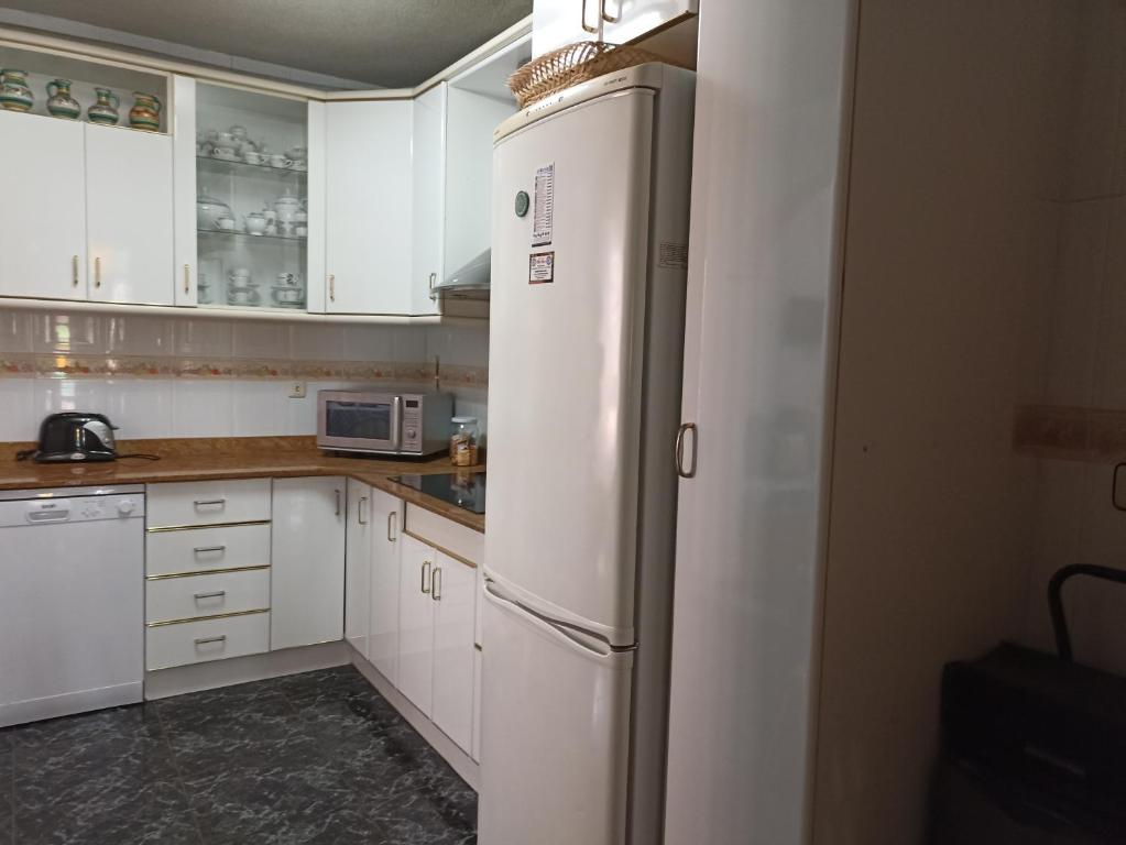 Alojamientos Villarias Archena 43 - Three-Bedroom House