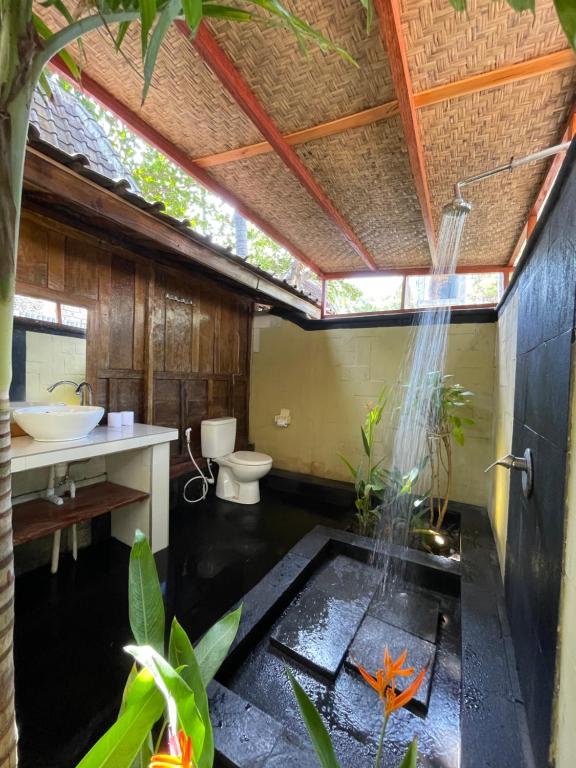 Zipp Bar Restaurant & Bungalows - 7