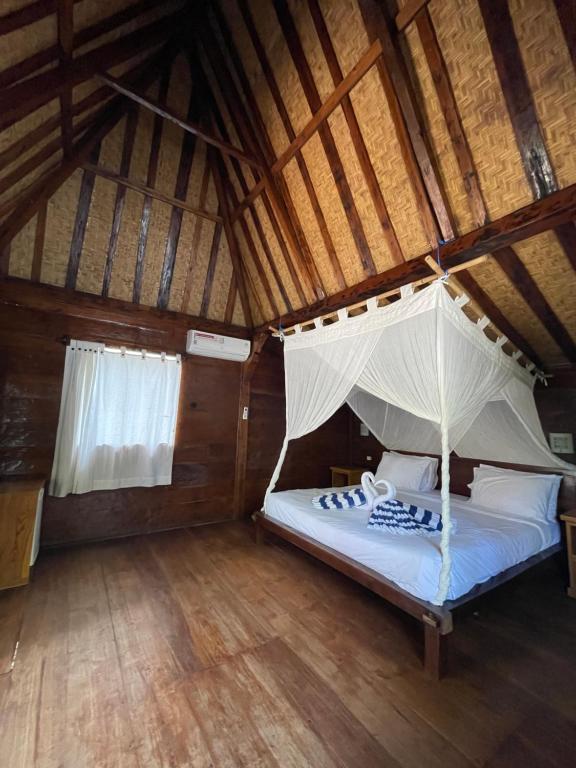 Zipp Bar Restaurant & Bungalows - 6