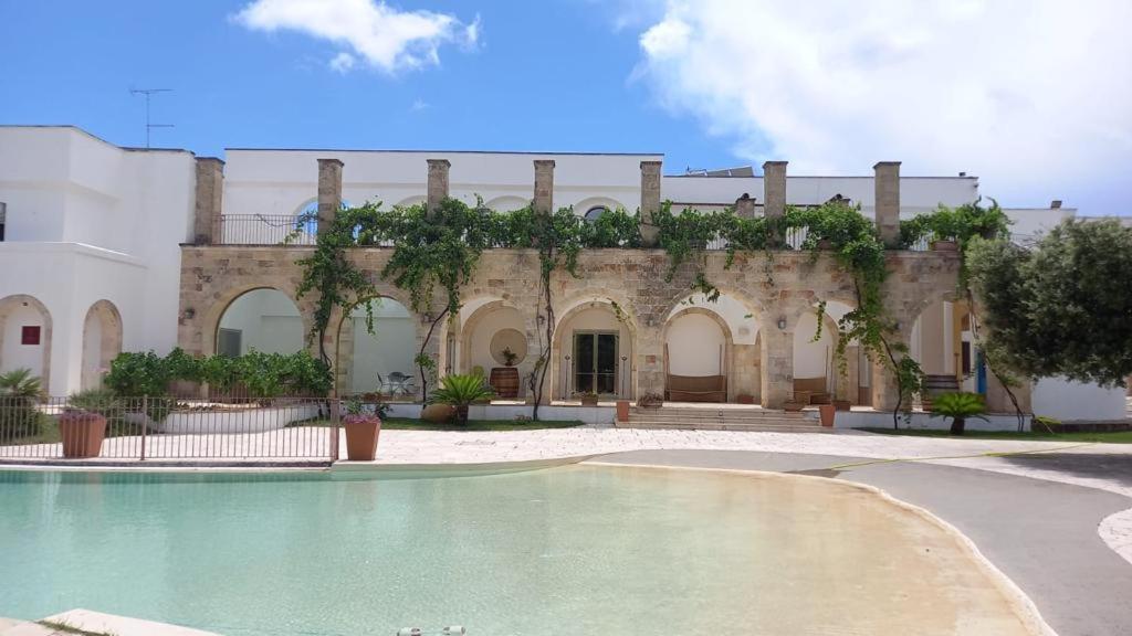 Bazén v ubytování Relais Porta del Sud nebo v jeho okolí