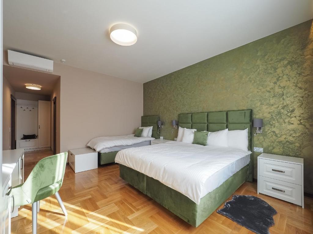 
Executive Triple Room
