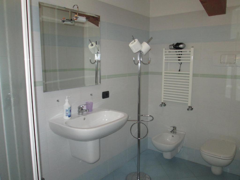 Koupelna v ubytování B&B Agli Ulivi