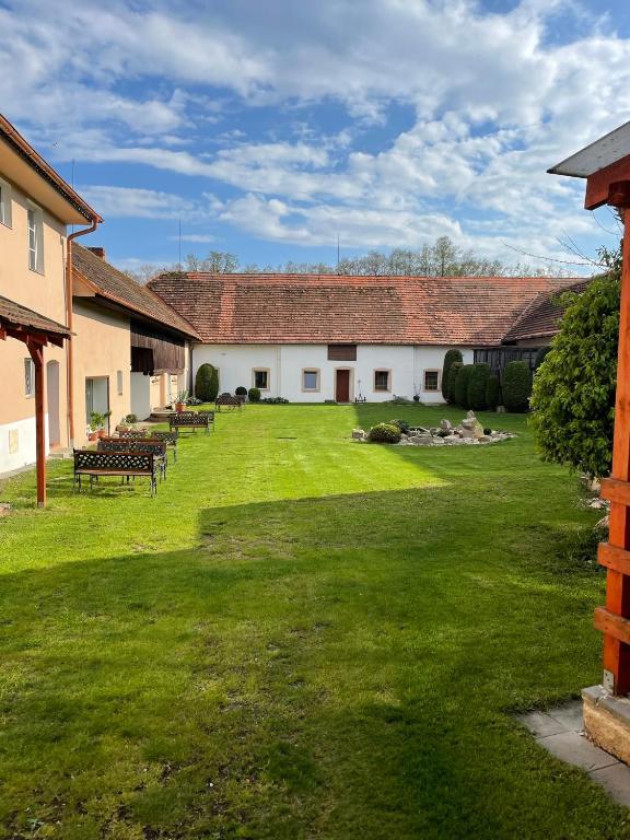 Zahrada ubytování Apartment Dehtáře