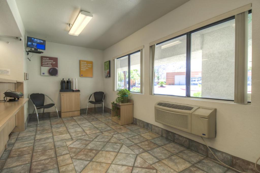 Fotografie z fotogalerie ubytování Motel 6-Palm Springs, CA - Downtown v destinaci Palm Springs