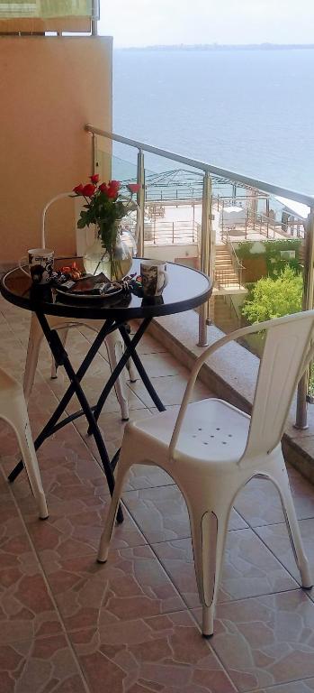Balkón nebo terasa v ubytování Dolce Vita II Waterfront Aura Sea View Luxury Apartament