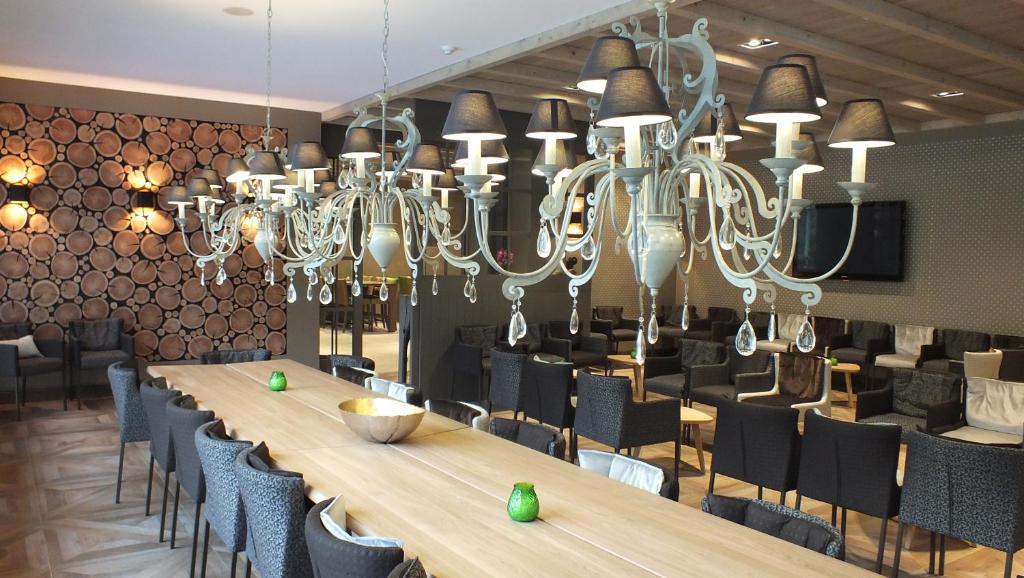 Restaurace v ubytování Vayamundo Houffalize