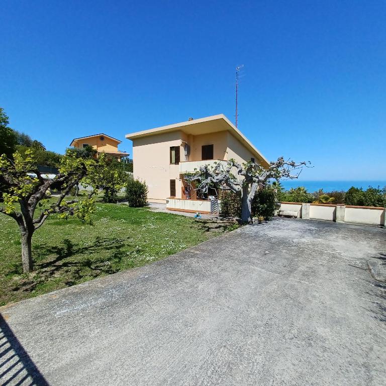 B&B Verena, Casa Ferrari