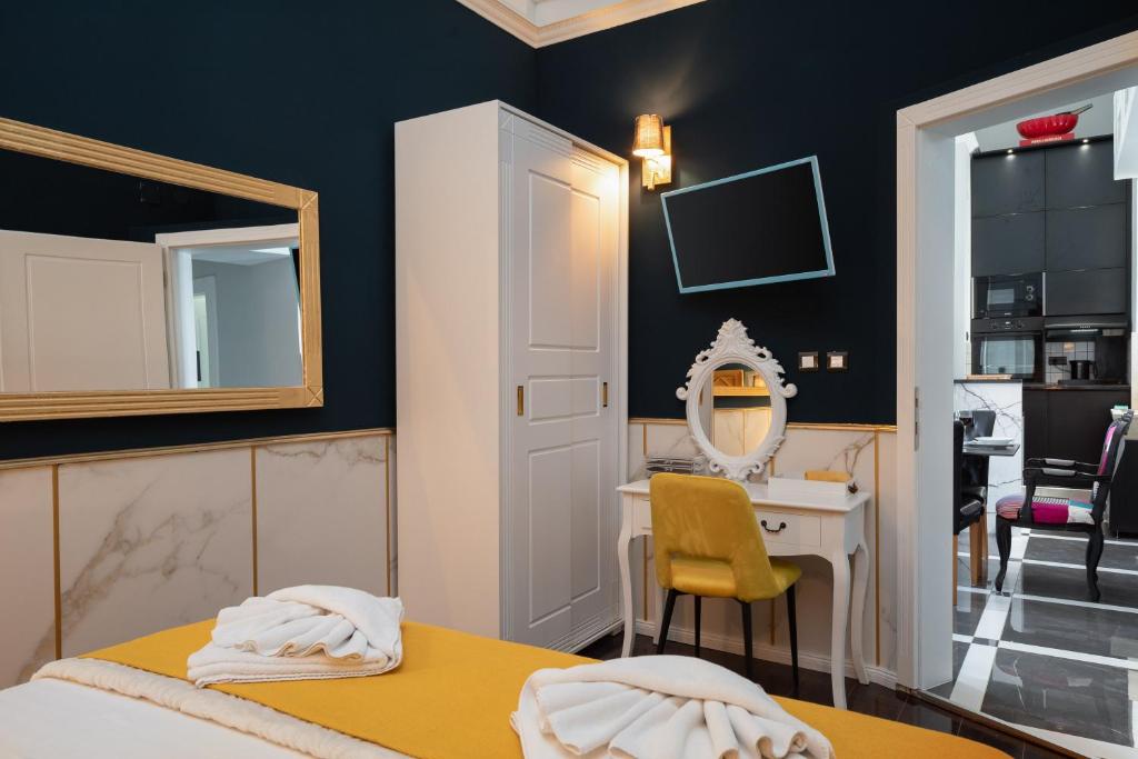 Posteľ alebo postele v izbe v ubytovaní Bajamonti apartment with amazing Split city view