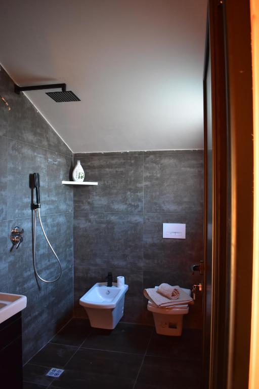 Posh villa 2 - Image 8