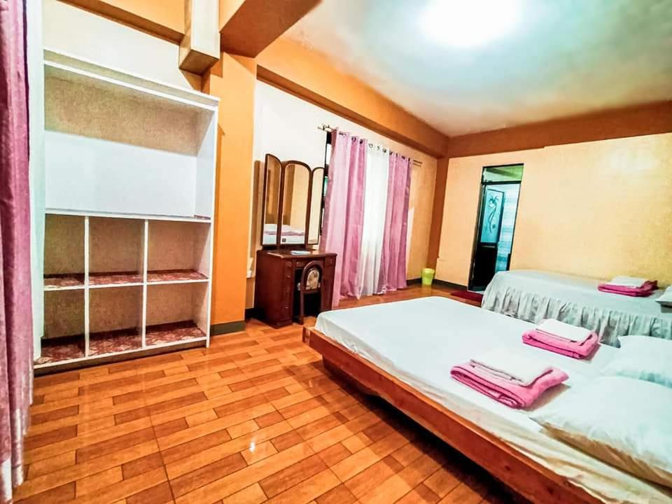 Postel nebo postele na pokoji v ubytování JO-ZA-NA's Hostel(bed and breakfast)