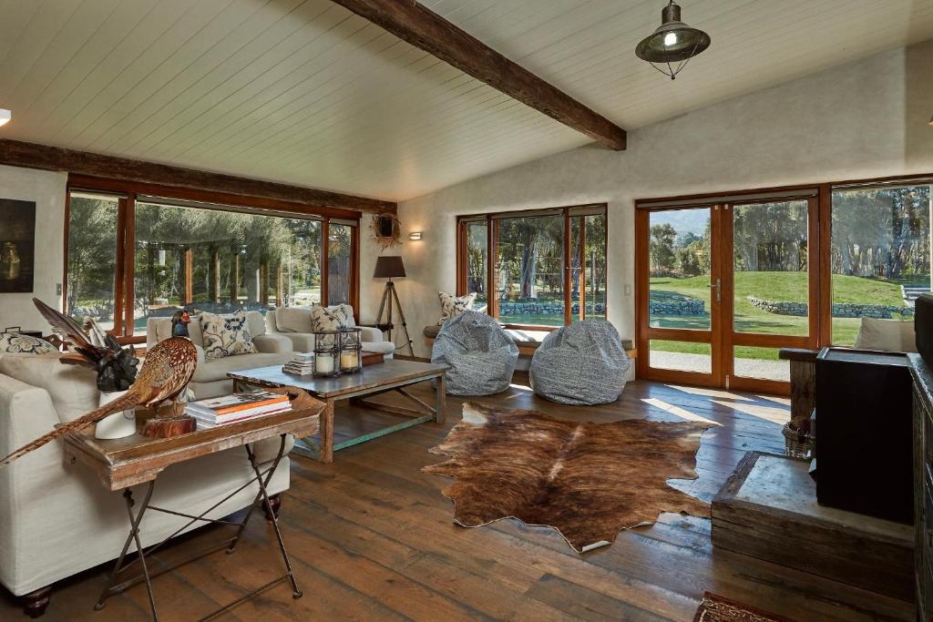 Kanuka Terrace - Luxury Strawbale House - Resim 3