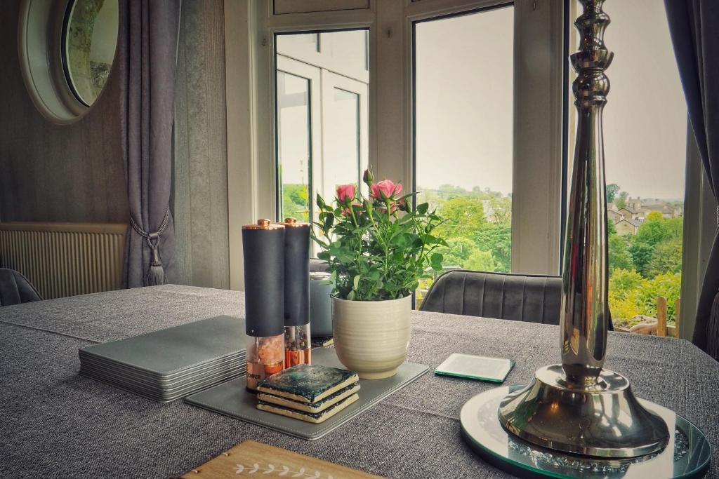 Fotografie z fotogalerie ubytování Alma Cliffe Guest House v destinaci Barnoldswick
