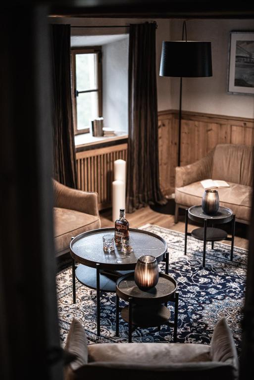 Posezení v ubytování Hotel Ansitz Steinbock