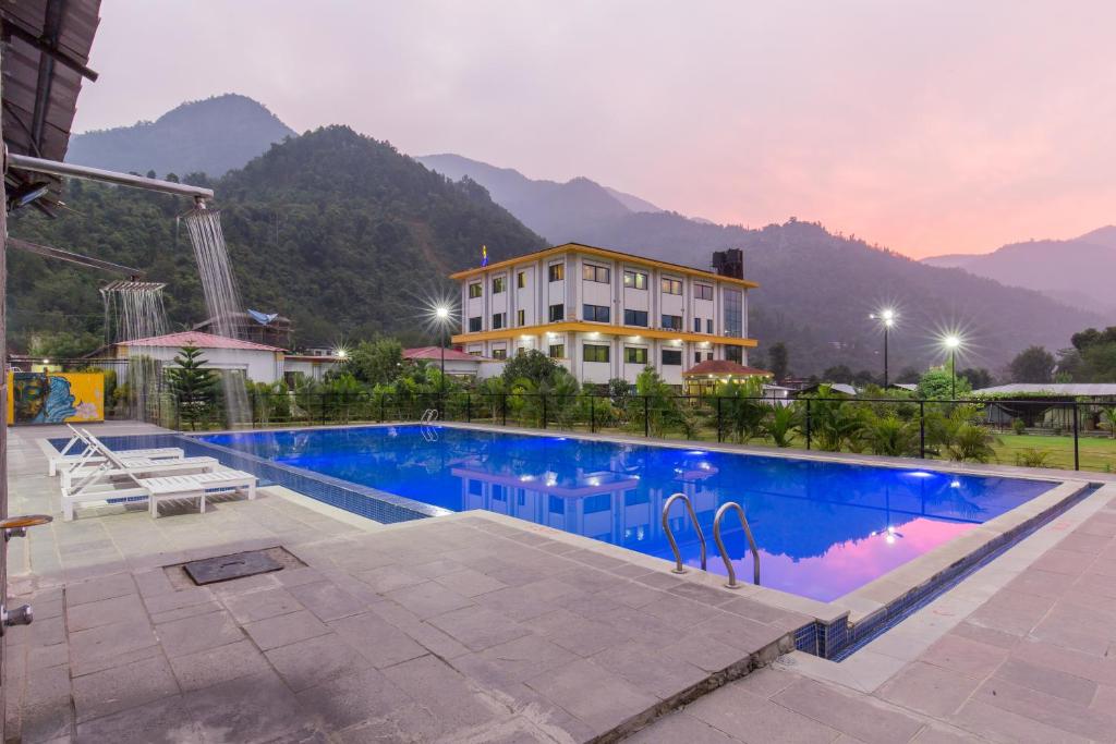 Nespecifikovaný výhled na hory nebo výhled na hory při pohledu z hotelu