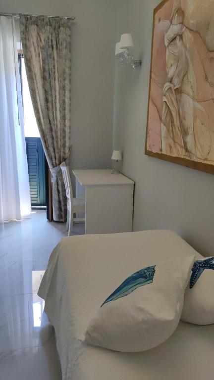 Lipari Suite B&B - Camera Familiare Con Vista Interna