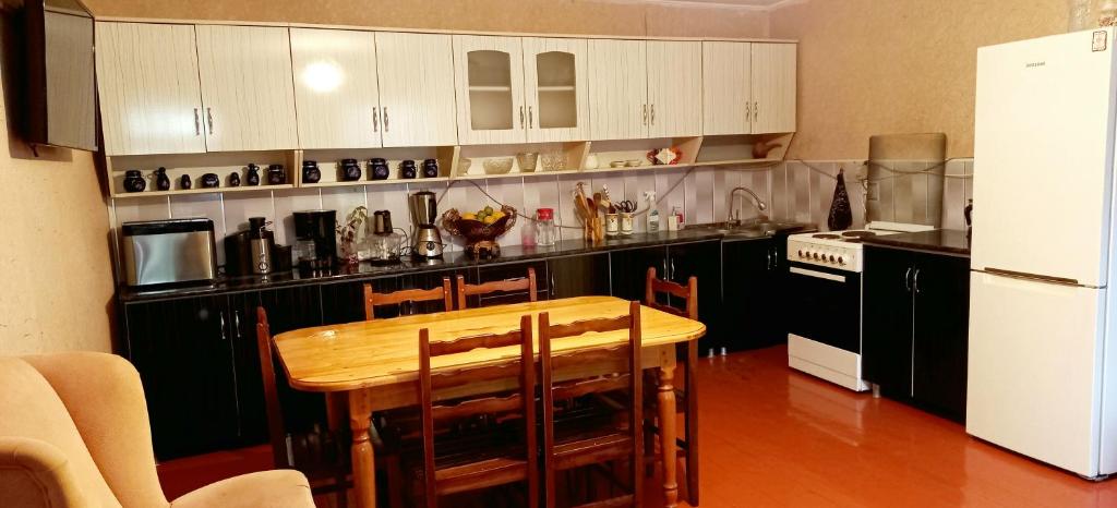 Kuchyň nebo kuchyňský kout v ubytování Bees Guesthouse