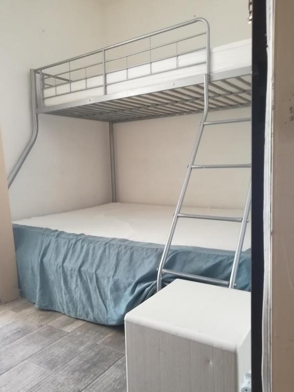Posteľ alebo postele v izbe v ubytovaní La Grande-Motte : Appartement avec belle vue