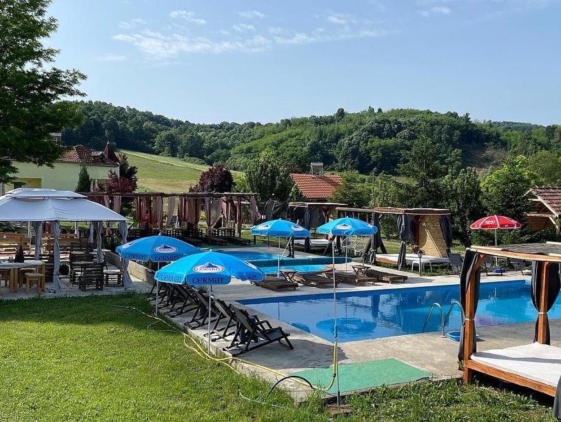 Bazén v ubytování Holiday Home Rodjak sa sela nebo v jeho okolí