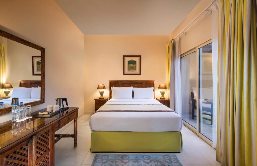 Al Hamra Village Hotel - Resim 42
