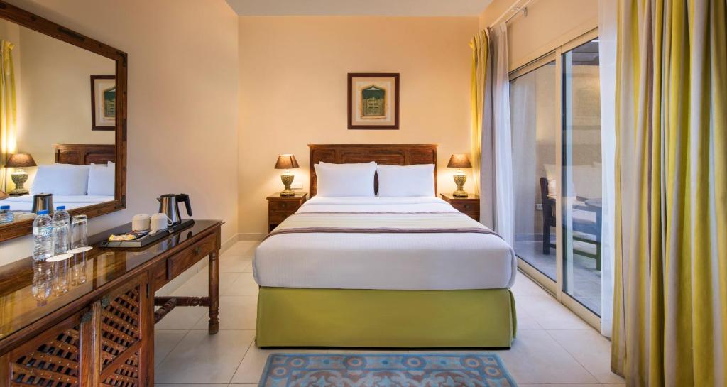 Al Hamra Village Hotel - Resim 41